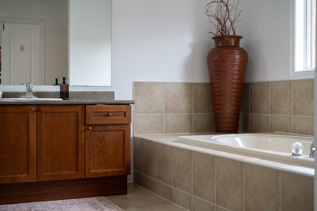 How to Create a Relaxing Atmosphere with Thoughtful Decor